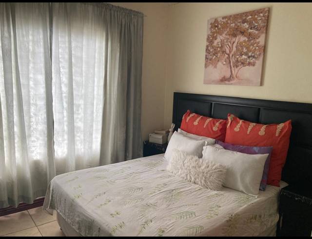 2 BEDROOM APARTMENT FOR SALE IN RUSTENBURG CENTRAL